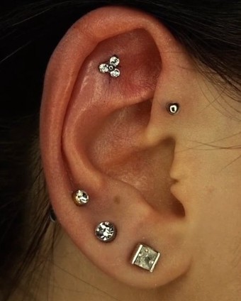 Piercing realizado por Eva